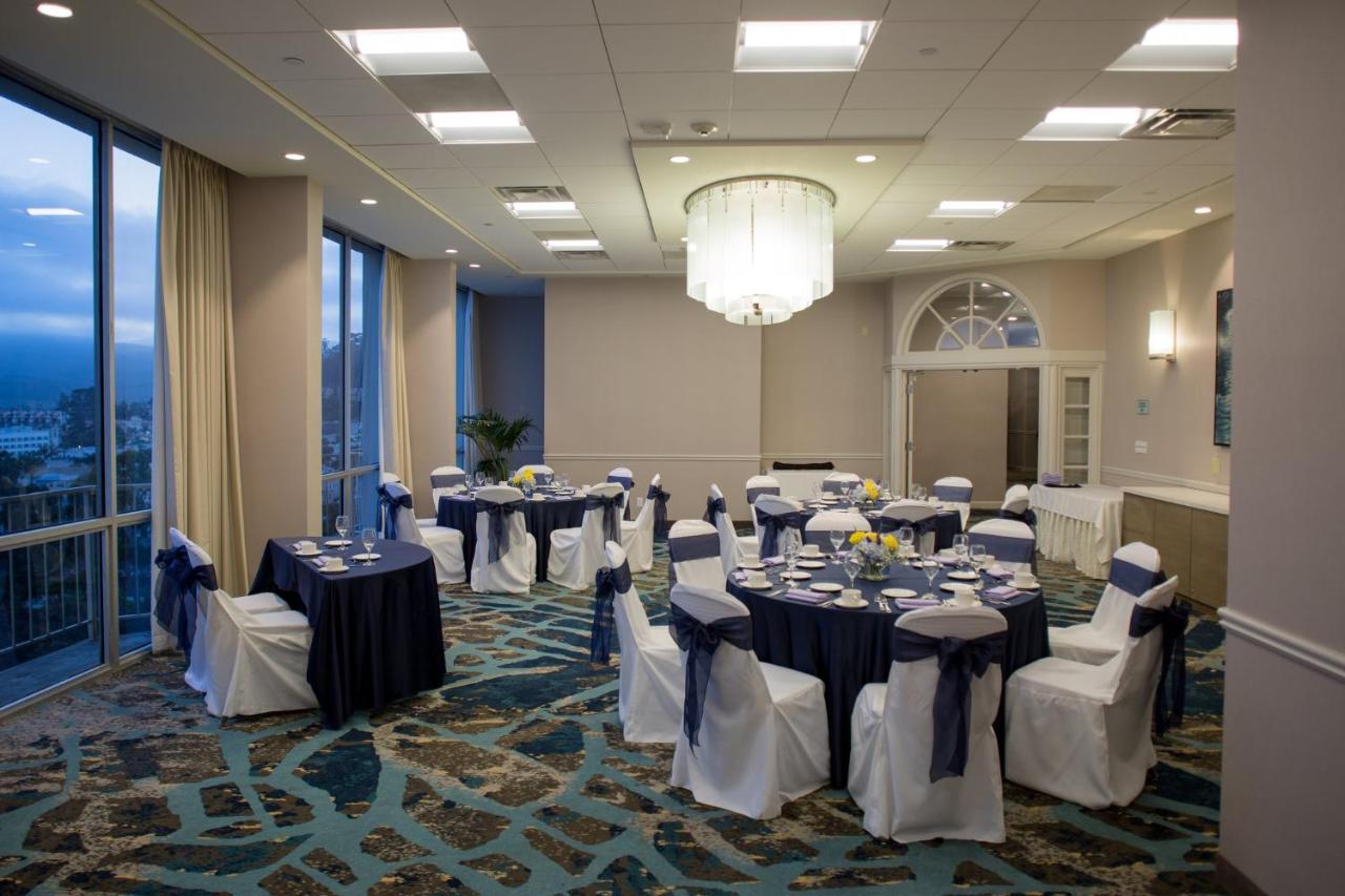 Crowne Plaza Ventura Beach By Ihg Exterior foto